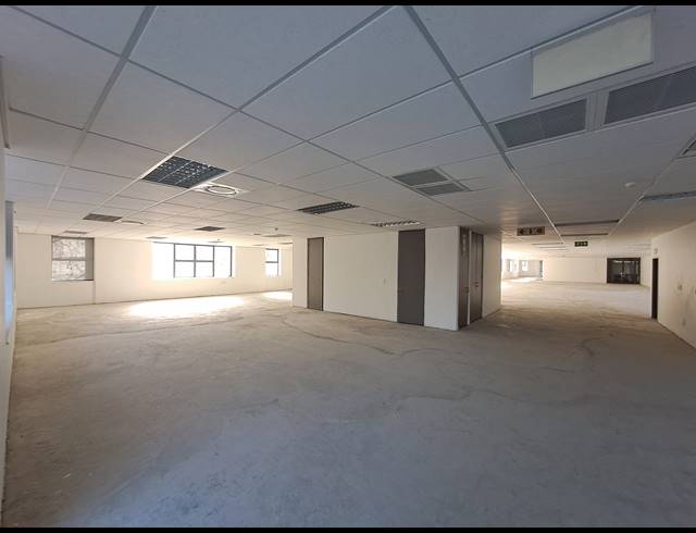 1,575M² OFFICE TO LET IN ILLOVO